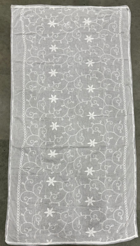 Batik White Print — wholesale textile maal, Apsara Textiles Itwari Nagpur